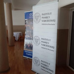 Banery SON na sali w Międzyborzu